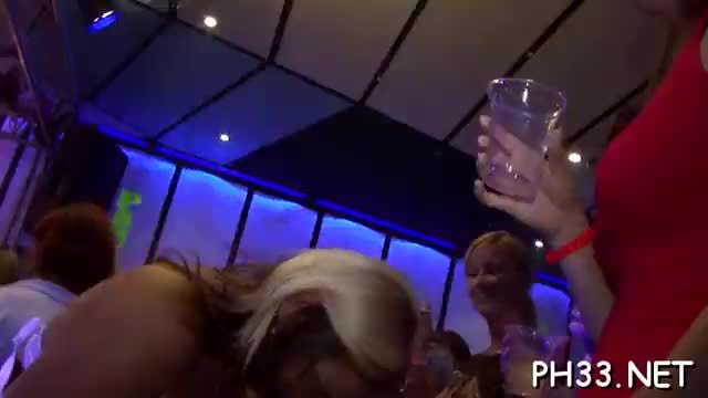 Yong beauties in club are happy to fuck